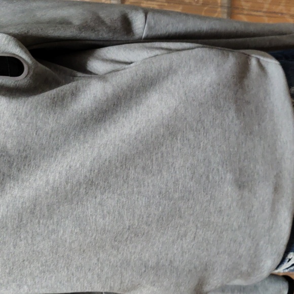 Nike hoodie men's small grey and black with reflector in different areas - Picture 4 of 10